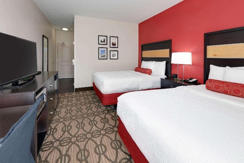 La Quinta Inn & Suites by Wyndham Starkville at MSU 5