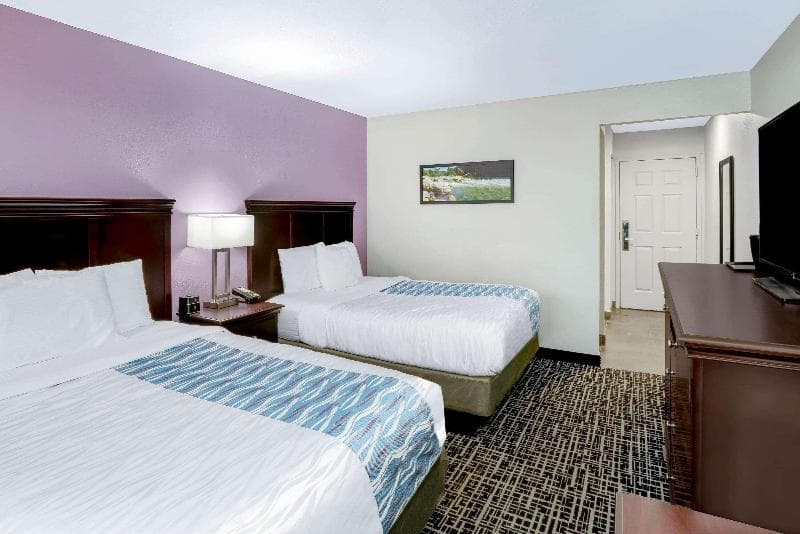 La Quinta Inn & Suites by Wyndham Cookeville 5