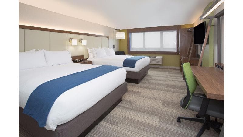 Holiday Inn Express & Suites Ann Arbor - University South 2