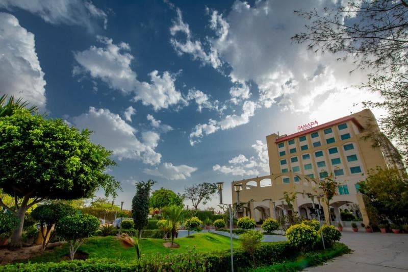Ramada By Wyndham Jaipur Jaisinghpura 5