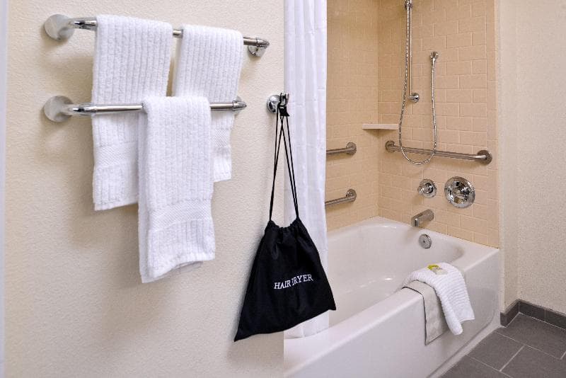 Candlewood Suites Lodi 3