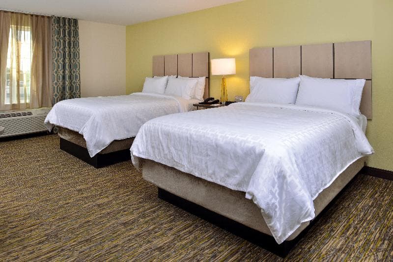 Candlewood Suites Lodi 4