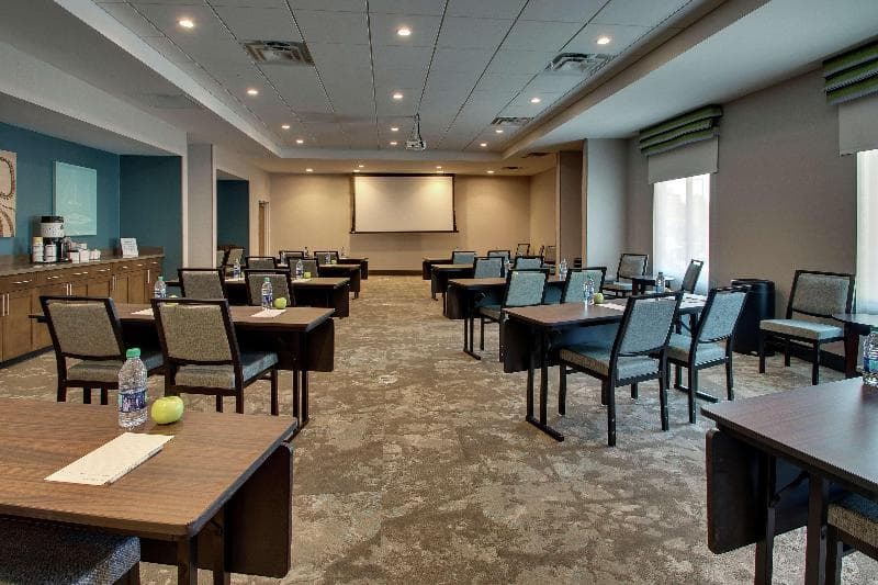 Hampton Inn & Suites Southport 1