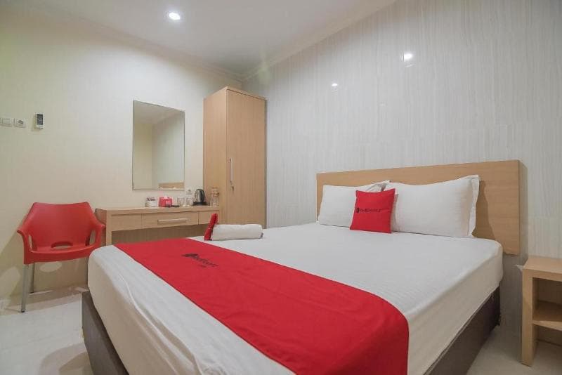 Reddoorz Near Mt Haryono Semarang 1