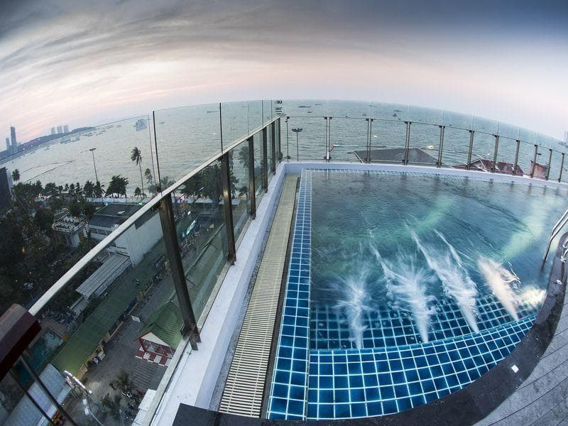 Serenotel Pattaya Beach Front 5
