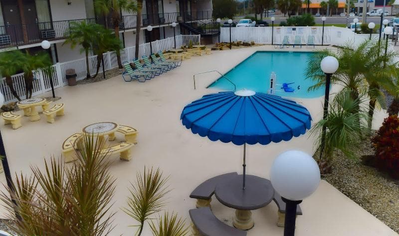 Stay Inn And Suites 3