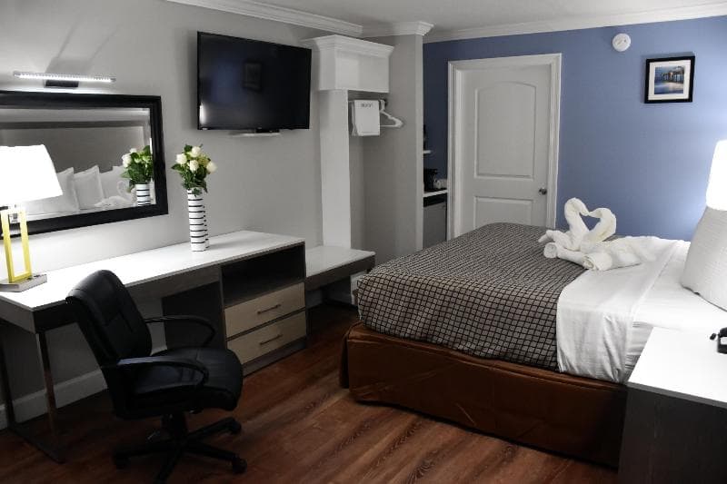 Destin Inn And Suites photo 1