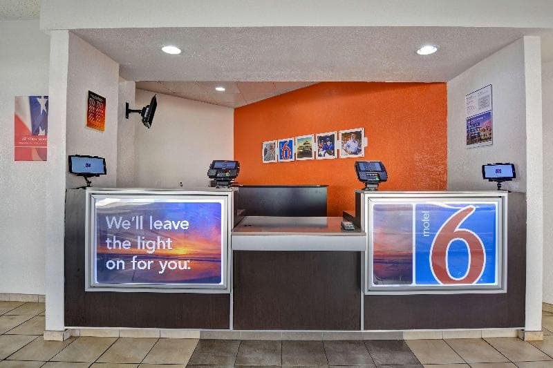 Motel 6 Destin 4