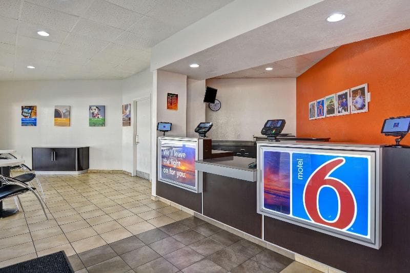 Motel 6 Destin 2