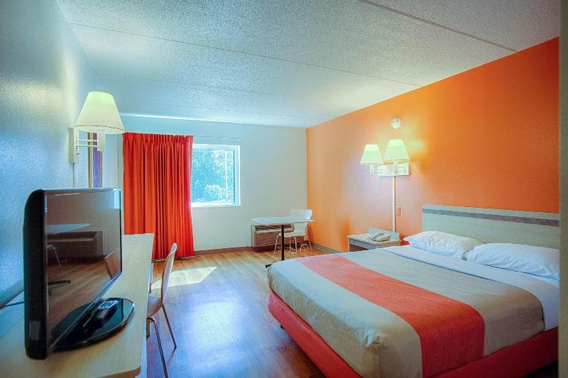 Motel 6 Syracuse 4