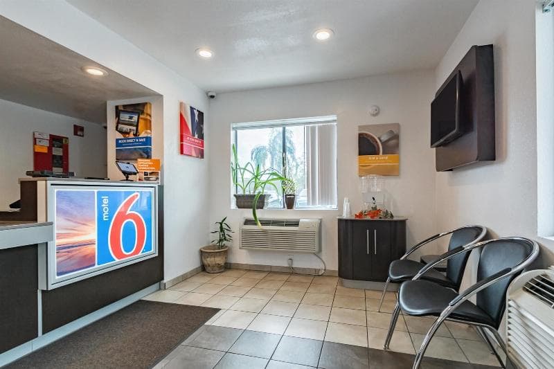 Motel 6 Fort Pierce 2