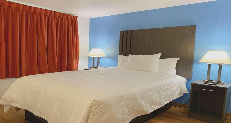 SureStay Plus by Best Western Niagara Falls East 4