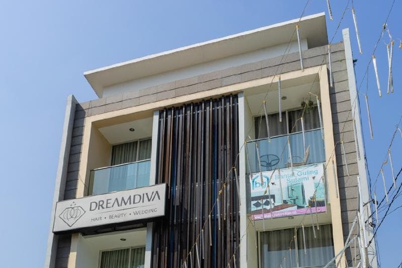 Reddoorz Near Setrasari Mall 4 main