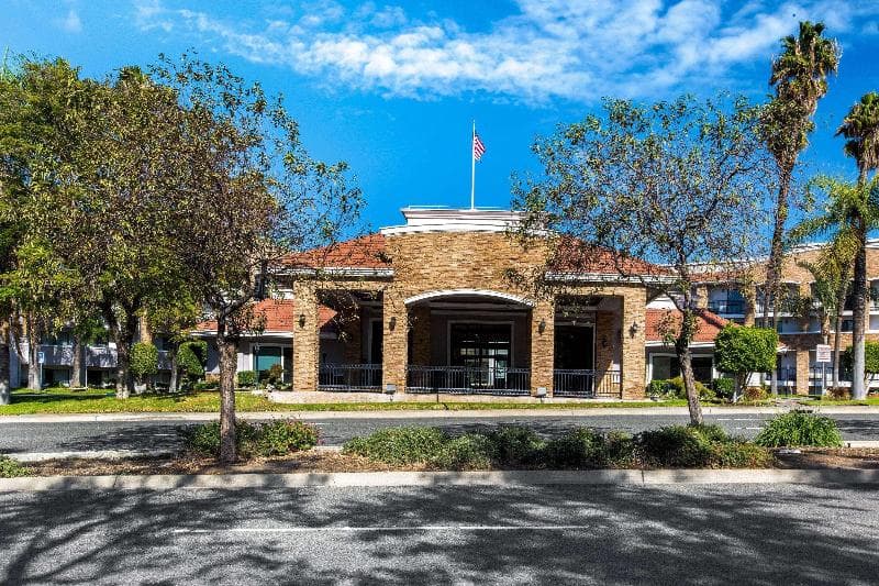 La Quinta Inn & Suites By Wyndham Pomona photo 1