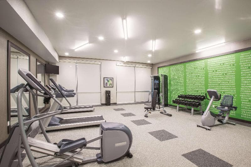 La Quinta Inn & Suites by Wyndham Tulsa Broken Arrow 3