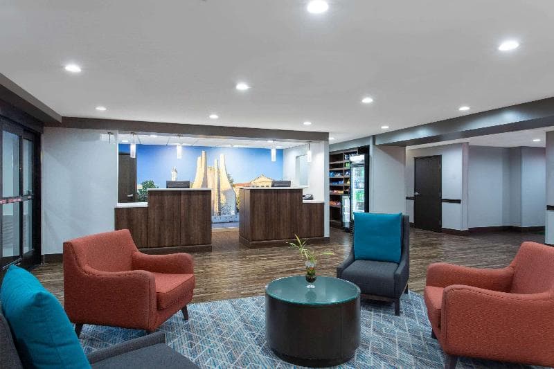 Best Western Plus Lafayette Hotel University Area 3
