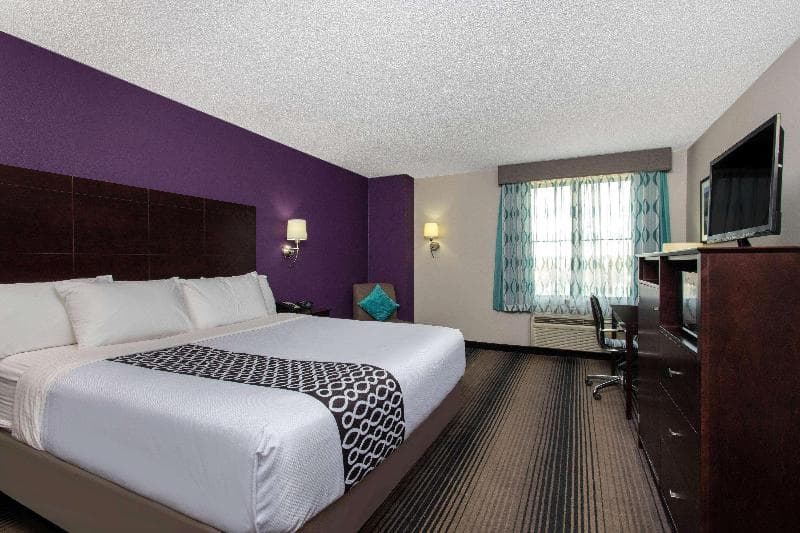 Best Western Plus Lafayette Hotel University Area 4