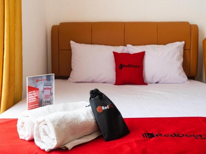 Reddoorz Near Cipinang Indah Mall 2