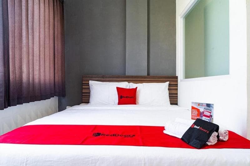 Reddoorz Near Seasons City Mall 2