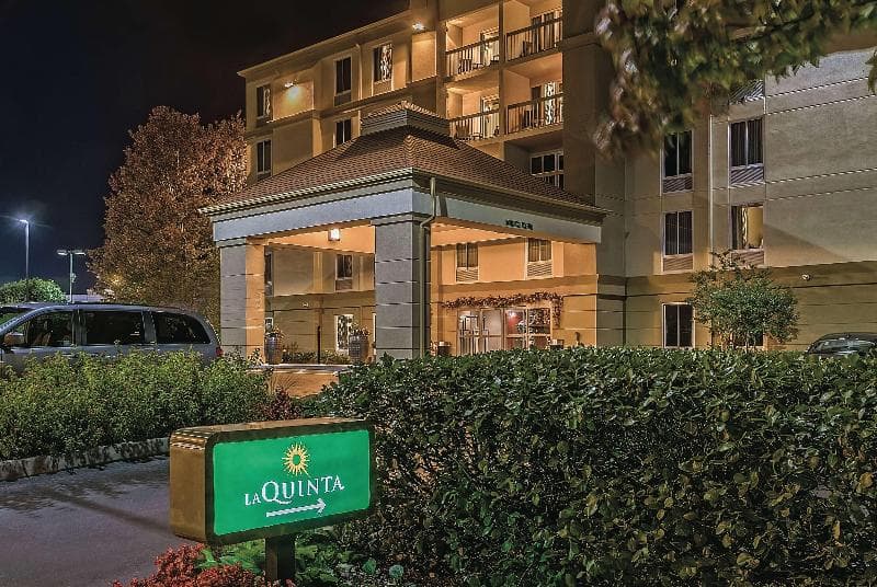 La Quinta Inn & Suites by Wyndham Pigeon Forge photo 1
