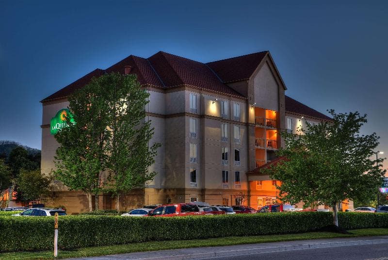 La Quinta Inn & Suites by Wyndham Pigeon Forge 3