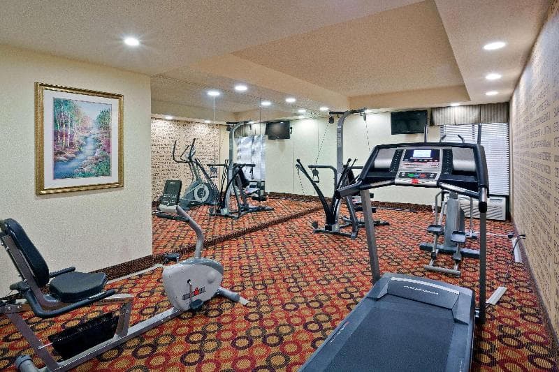 La Quinta Inn & Suites by Wyndham Salina photo 1