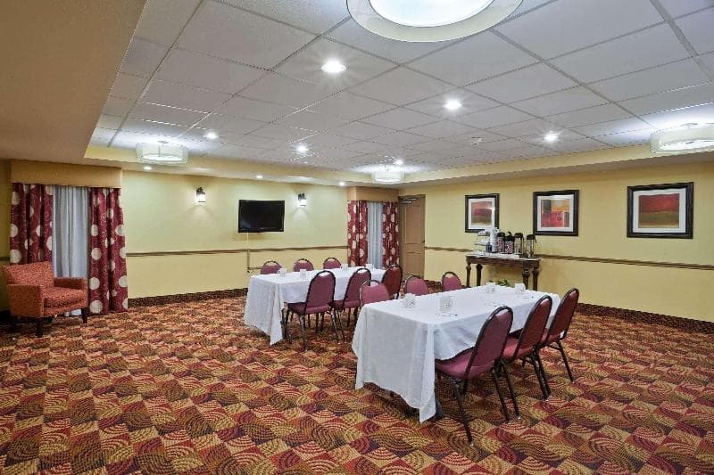 La Quinta Inn & Suites by Wyndham Salina main