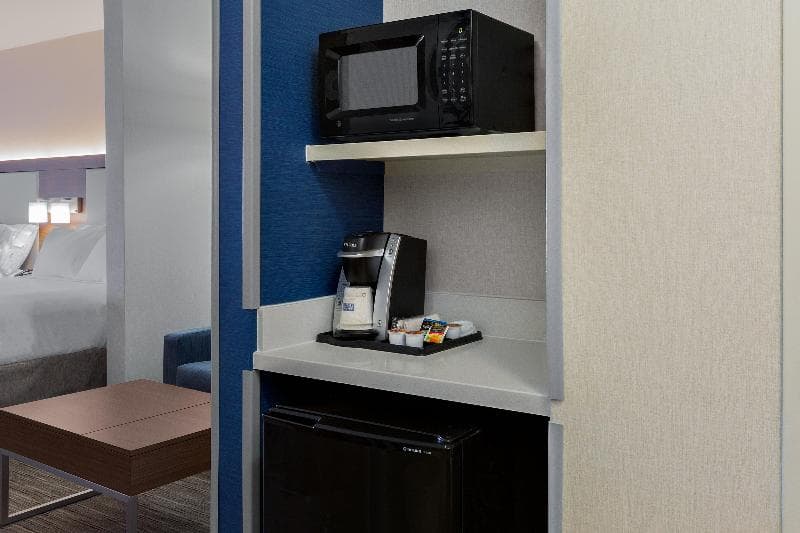 Holiday Inn Express & Suites Chico 3