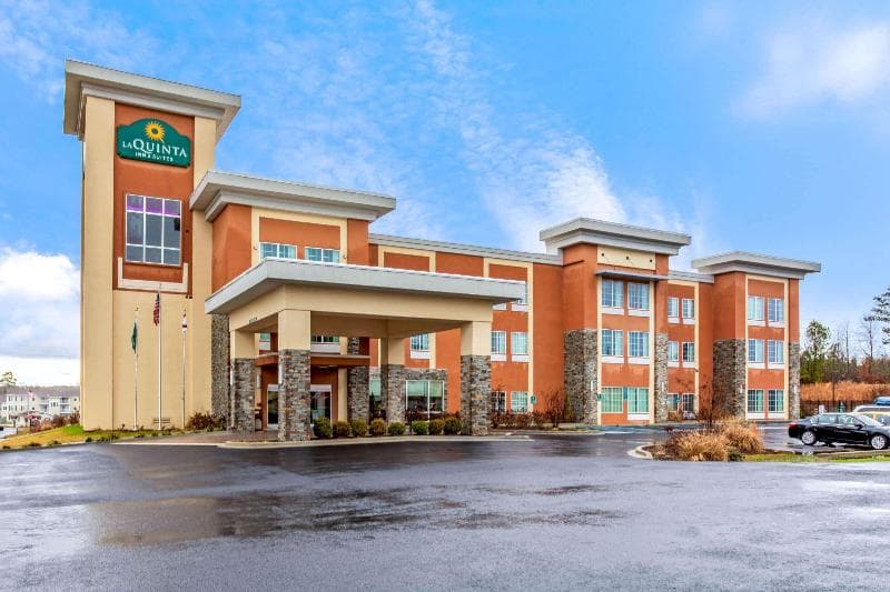 La Quinta Inn & Suites by Wyndham Cullman 2
