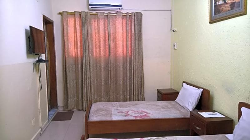 Hotel Pour Vous 4