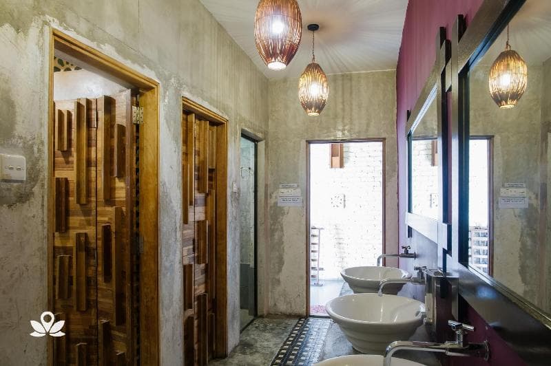 The Explorers Guesthouse And Hostel main