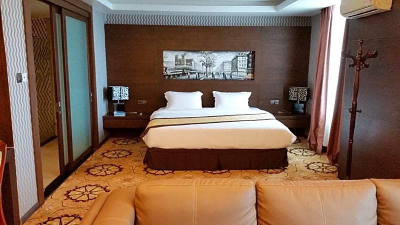 Mb Hotel 4