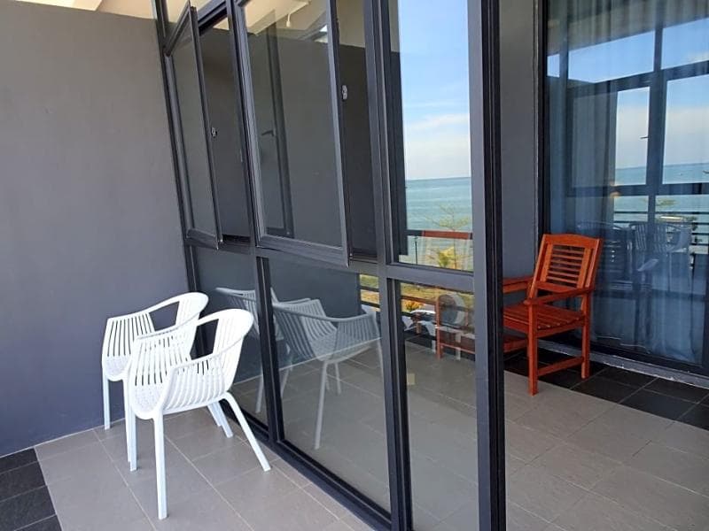 Bayfront Hotel 3