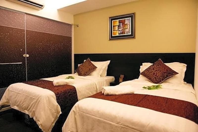 J Suites Hotel 4