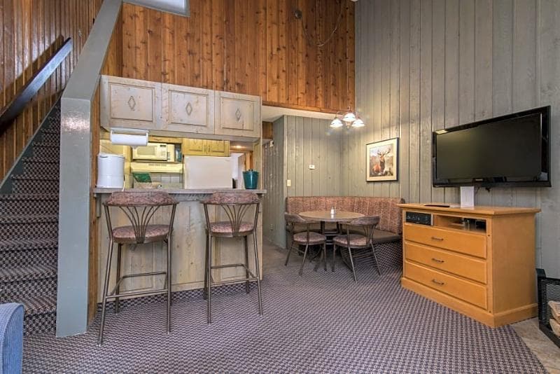 Douglas Fir Resort & Chalets 2