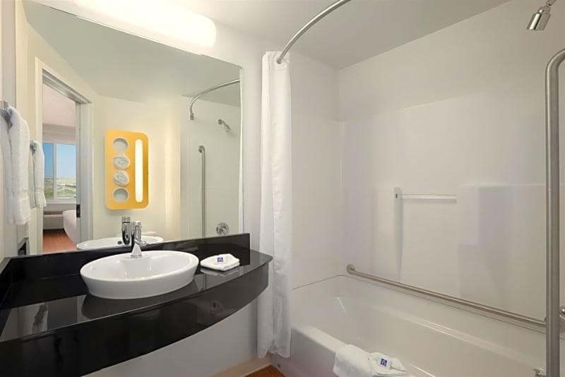 Motel 6 Swift Current SK 3