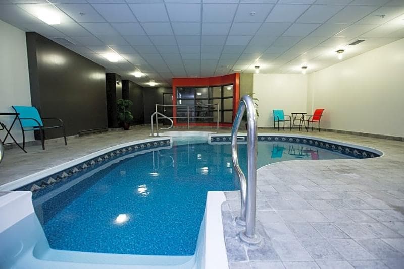 Grand Times Hotel Quebec City Airport 5