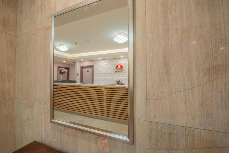 Megaboom City Hotel 5
