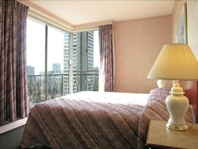 Tropicana Motor Inn photo 1