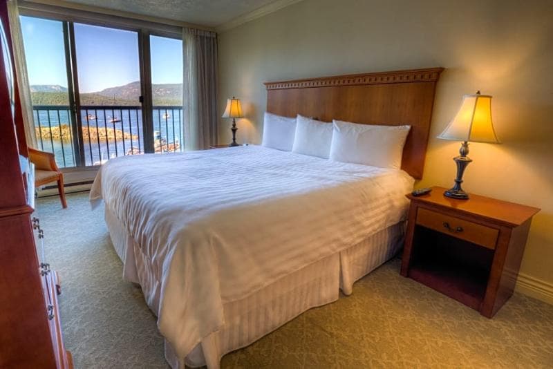 Oceanfront Suites At Cowichan Bay 3