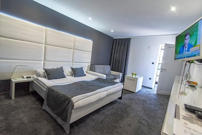 Cool Rooms Zagreb Airport 3