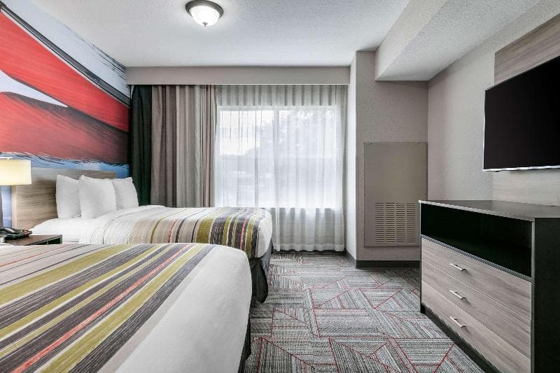 Clarion Pointe Columbus 4