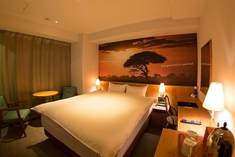 The Wall Hotel 3