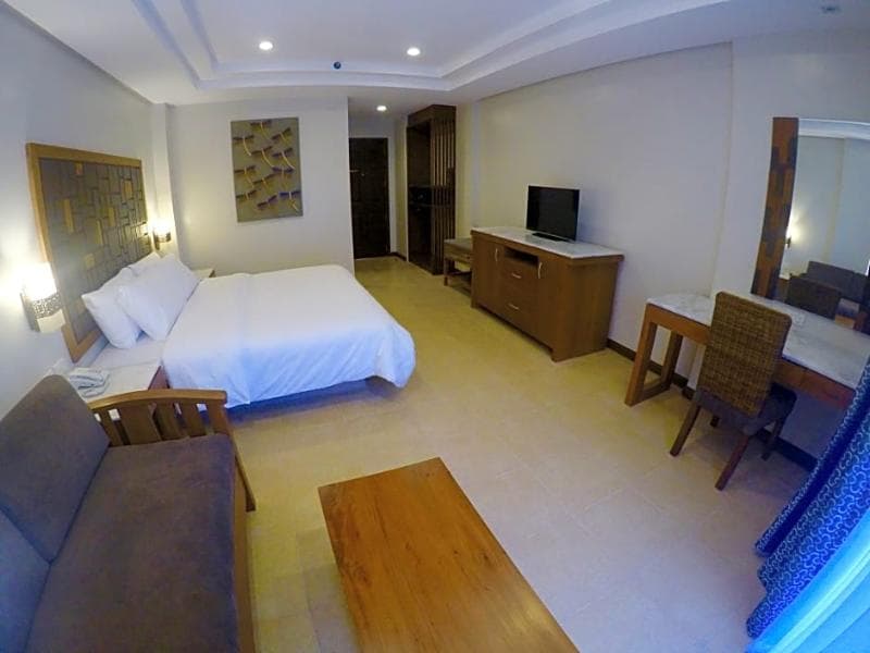 Mo2 Westown Lagoon Coron 5