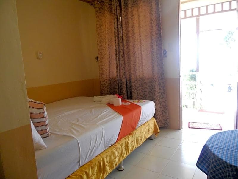 Orange Pearl Beach Resort 5