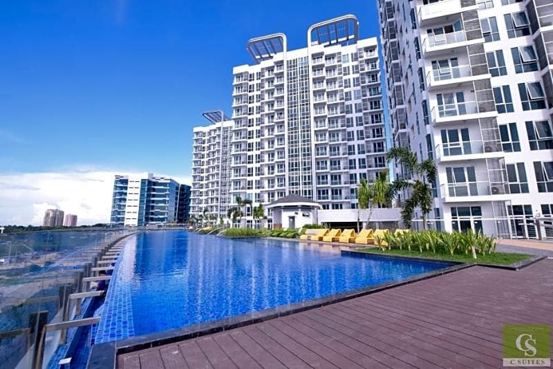 Csuites At 8 Newtown Residences photo 1