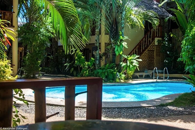 Alona Vida Beach Resort 3