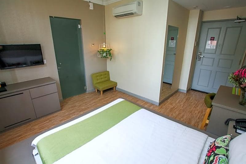 Champion Hotel 5