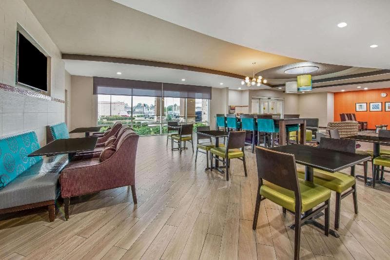 La Quinta Inn Suites By Wyndham Houston Humble Ata 3