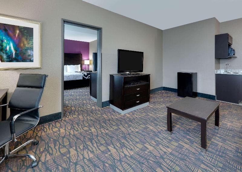 La Quinta Inn & Suites by Wyndham Jourdanton - Pleasanton 4